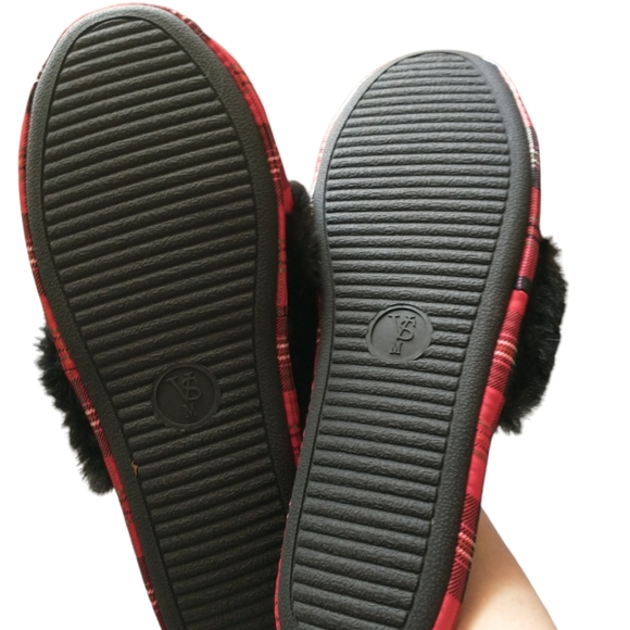 NWT Victoria Secret Plaid Fur Slippers - Picture 3 of 5